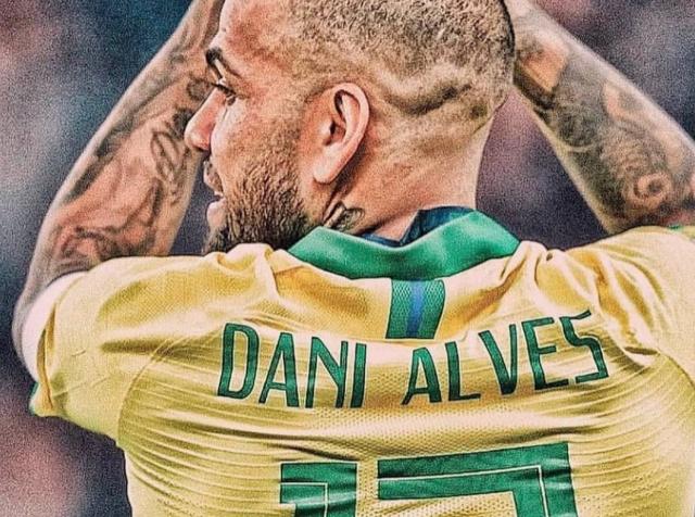Dani Alves arrestato a Barcellona per molestie sessuali: accusato di violenza una 23enne