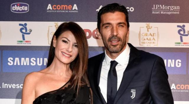 Ilaria D'Amico e il compleanno di Gigi Buffon, svelati i riti: torta, film e regali