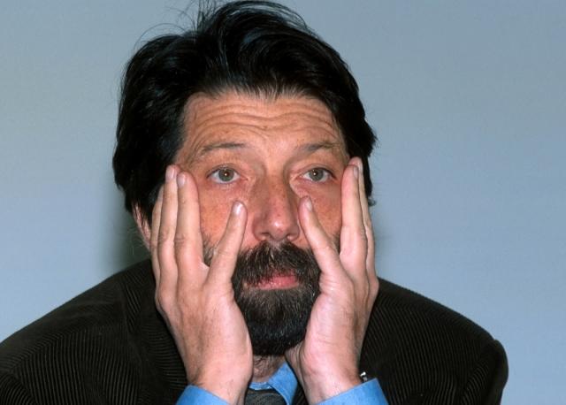 Green pass e obbligo vaccinale, Cacciari ha il coraggio di dirlo: "Meccanismi autoritari"