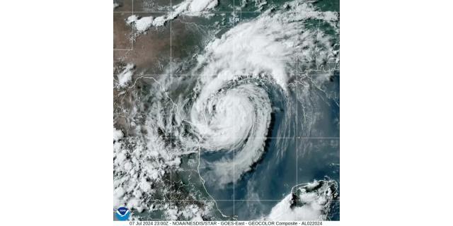 Beryl, nuova trasformazione in uragano della tempesta tropicale in rotta verso il Texas - VIDEO dal satellite