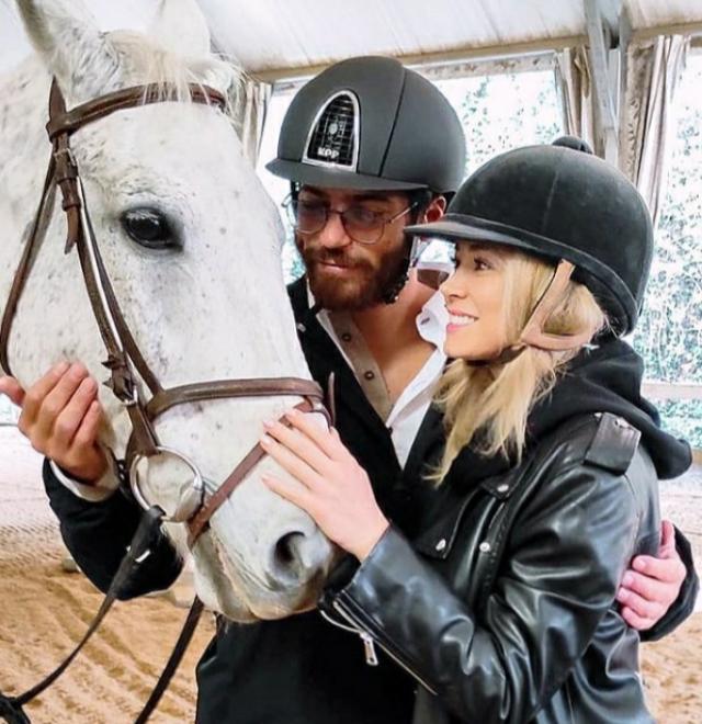 Diletta Leotta e Can Yaman.... a cavallo! Anche lei posta le foto del loro amore