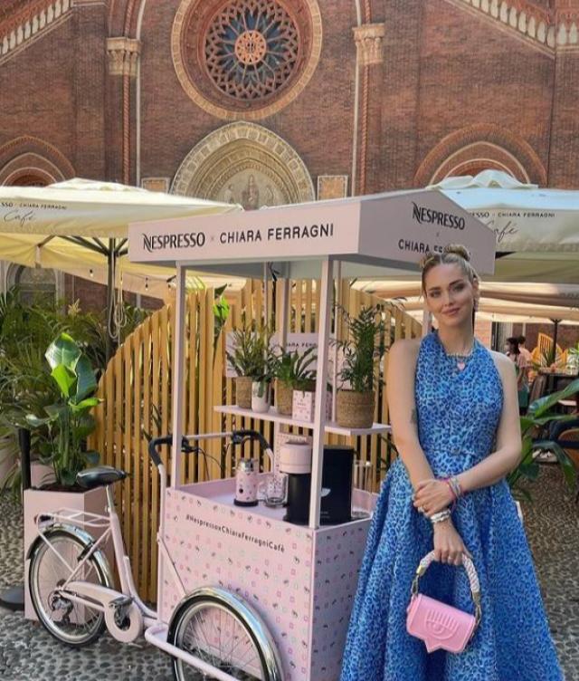 Chiara Ferragni e il nuovo Nespresso Temporary Caf&eacute;: "C'&egrave; bisogno di una vera rivoluzione femminile"