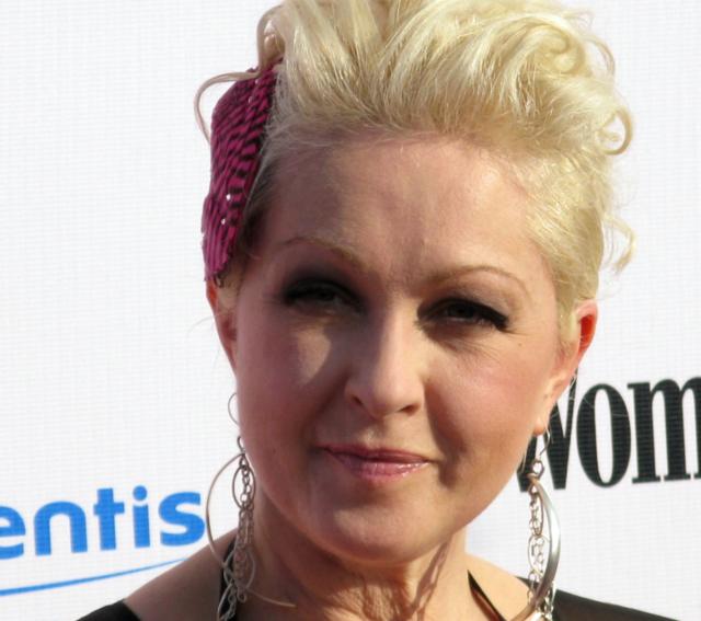 Cyndi Lauper, della nostalgia degli anni Ottanta e della dignit&agrave; che abbiamo perso