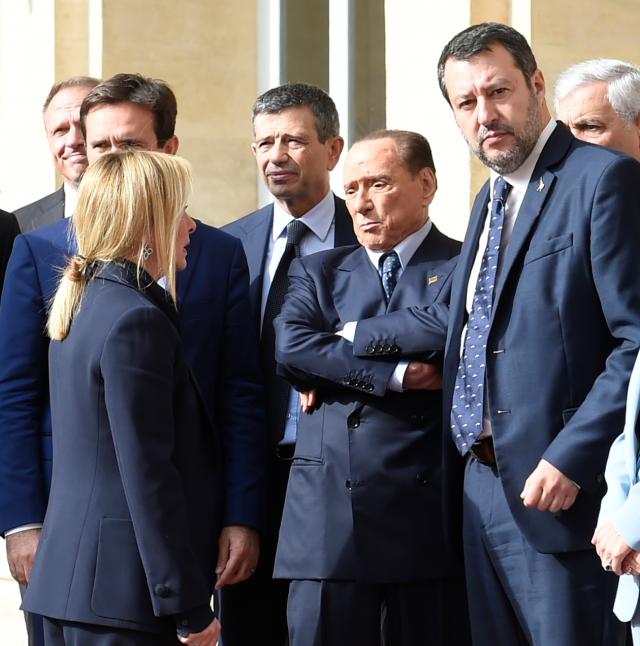 Consensi in ascesa per Governo, ma nessuno oltre a FdI voleva Meloni a Kiev. Maggioranza spaccata per 1 elettore su 2