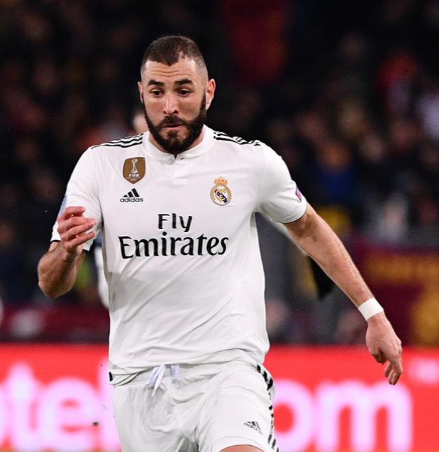 Benzema rinviato a giudizio per video a luci rosse di Valbuena