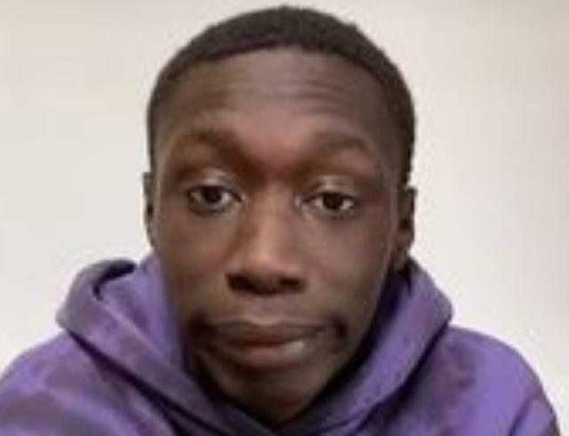 Khaby Lame, chi &egrave; la star italiana di Tik Tok con pi&ugrave; follower di Mark Zuckerberg?