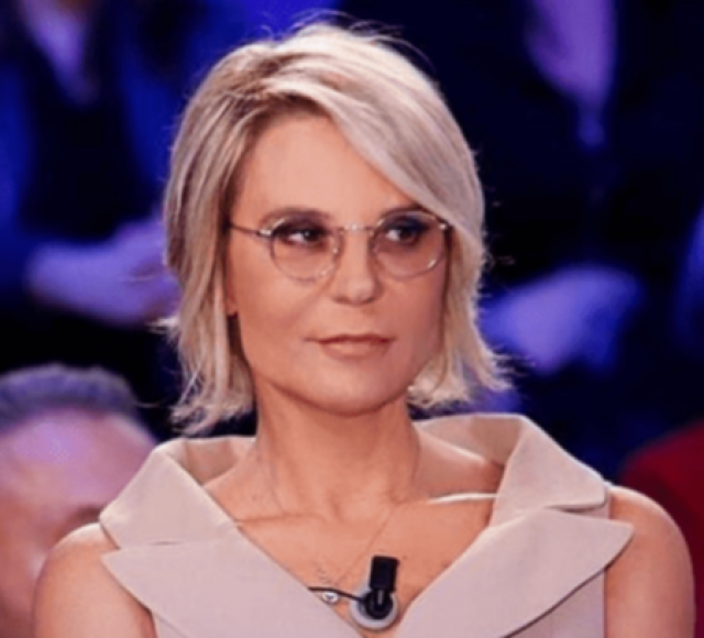 C'&egrave; Posta per Te non va in onda sabato 6 marzo: ecco perch&egrave; e cosa vedere su Canale 5