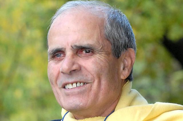 Chi &egrave; Nino Castelnuovo, biografia dell'attore protagonista dello spot Olio Cuore