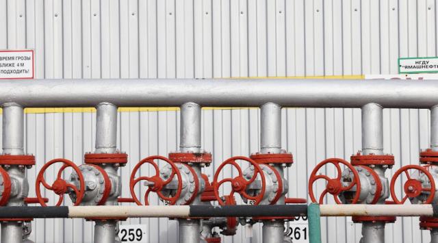 Gas pagato in rubli, Eni dice no a Putin: "Non apriremo nuovo conto" 