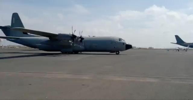 Sudan, evacuazione di 105 italiani tramite due aerei C-130. La crisi prepara un nuovo esodo di migranti