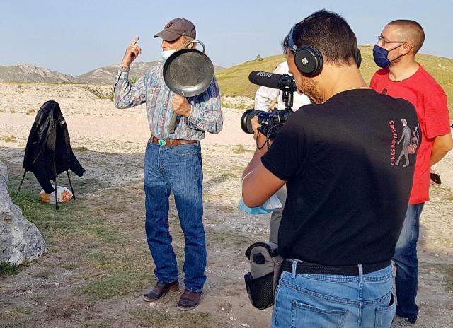 Terence Hill torna sul set di Lo chiamavano Trinit&agrave; e fa commuovere i fan