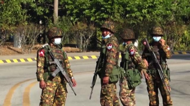 Sahel, la Francia e alleati annunciano il  ritiro dal Mali. Macron: "Volont&agrave; di restare impegnati nella regione"