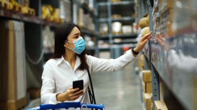 Crisi economica, Istat: crollano gli acquisti al dettaglio, impennata di quelli online