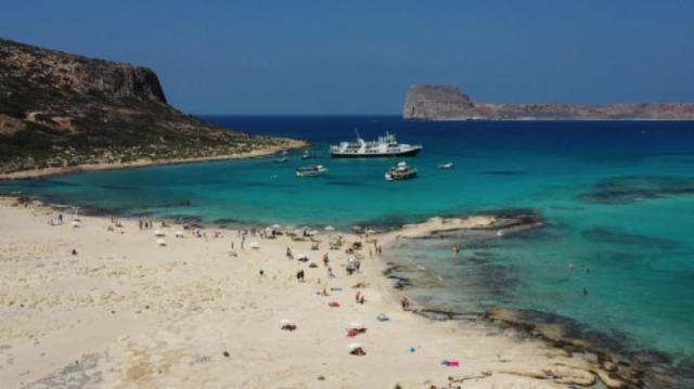 Sharm El Sheikh, bambina italiana di 13 mesi morta dopo essere caduta dal balcone