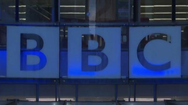 Oltre 100 giornalisti BBC accusano l'emittente di propaganda pro-Israele: una lettera esplosiva denuncia "censura e decisioni editoriali opache"