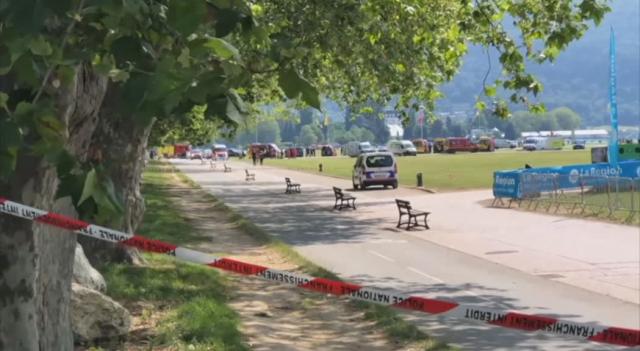 Francia, 2 dei 4 bambini accoltellati in gravi condizioni a seguito dell'attentato ad Annecy