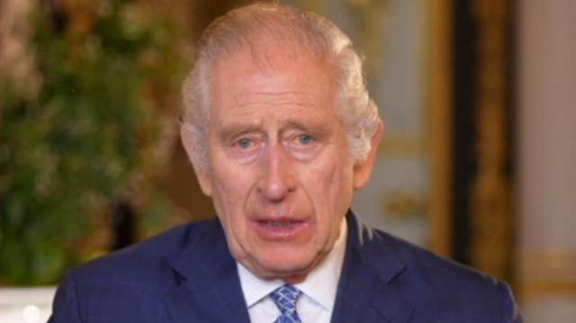 Re Carlo III "in gravi condizioni di salute, al vaglio l'abdicazione in favore del figlio William" - RUMORS