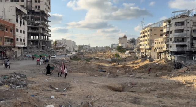 Gaza City, 300mila palestinesi rientrati in citt&agrave; da inizio tregua, testimonianze: "Non &egrave; rimasto nulla, non ci sono abbastanza tende per tutti"