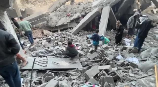 A Gaza una montagna di macerie, in Siria un regime sanguinario e Israele non fa condoglianze per Papa Francesco: sanno quello che fanno o sono completamente&nbsp;idioti?