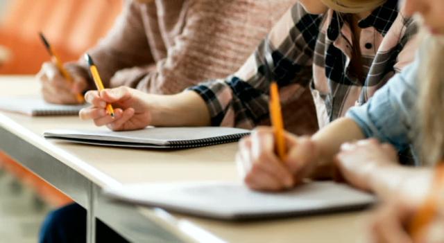 Ue, il "patto per Mediterraneo" punta su programma Erasmus in universit&agrave; europee, africane e mediorientali: "Saranno giovani a costruire pace"