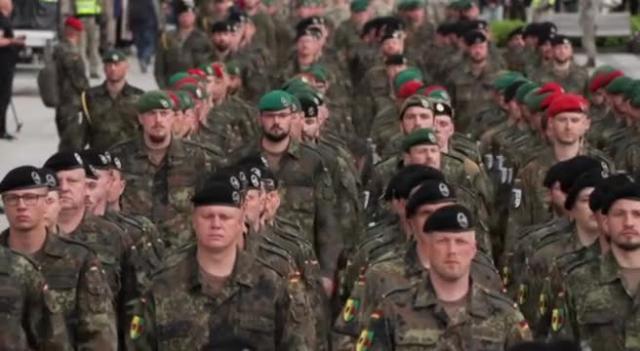 Oplan Deu, il piano di guerra della Germania contro la Russia: "800mila soldati Nato a est per uno scontro aperto contro Mosca"