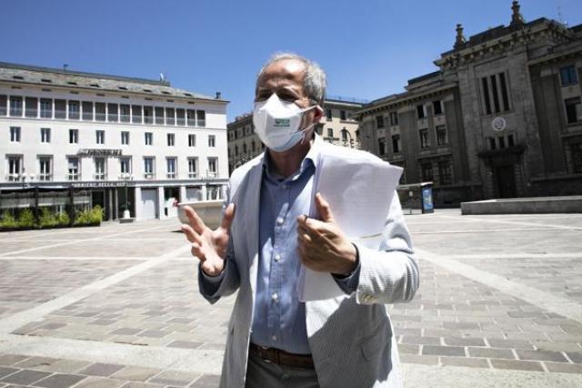 Covid: tra numeri morti e contagi "qualcosa non torna", parola di Crisanti