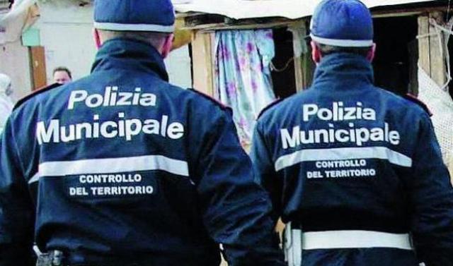 Trezzo sull'Adda: donna non esibisce il green pass in biblioteca, intervengono i vigili