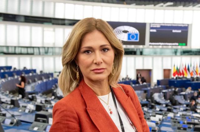 Lega, l'eurodeputata Donato lascia: "Valori in cui credo calpestati da mesi"