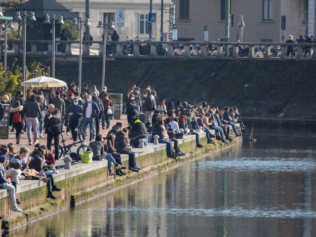 Miozzo: "Assembramenti inaccettabili, emergenza non &egrave; finita"