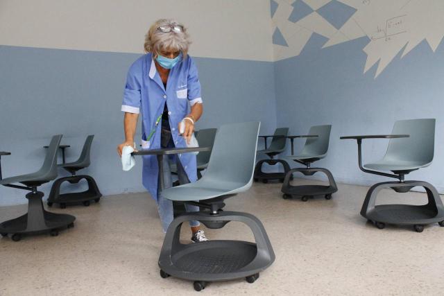 Banchi a rotelle ritirati in Veneto: "fanno male alla schiena" 