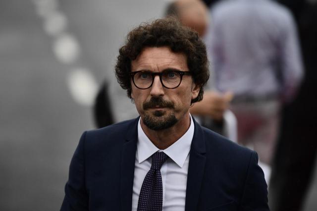 Toninelli M5s: "Inaccettabile governare con Berlusconi"