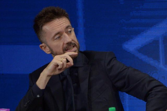 Vaccino Scanzi, Giletti smaschera le sue bugie: ecco cosa &egrave; successo