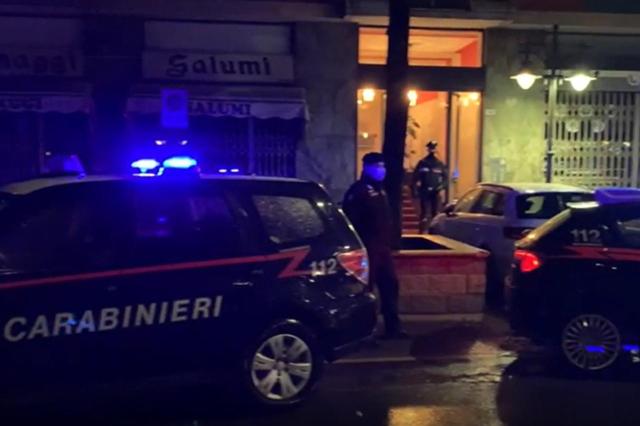 Omicidio-suicidio a Torino, Andrea Longo uccide a coltellate i vicini di casa Chiara Spatola e Simone Sorrentino dopo lite, poi si toglie la vita