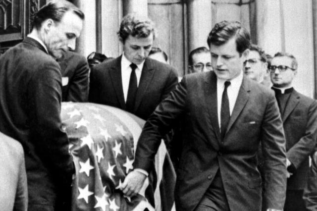 Usa, killer di Robert Kennedy ottiene libert&agrave; dopo 53 anni