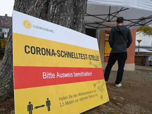 Covid oggi Germania, incidenza contagi a livelli record: tornano test gratuiti