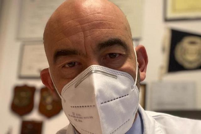 Covid, Bassetti: "Natale non si tocca, se serve lockdown solo per non vaccinati"