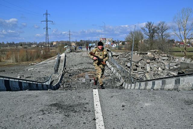 Anche gli ucraini usano le bombe a grappolo vietate: la ricostruzione del New York Times