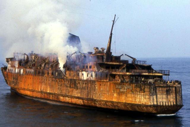 Moby Prince, la commissione d&rsquo;inchiesta: &ldquo;In mare c&rsquo;era una terza nave&rdquo; 