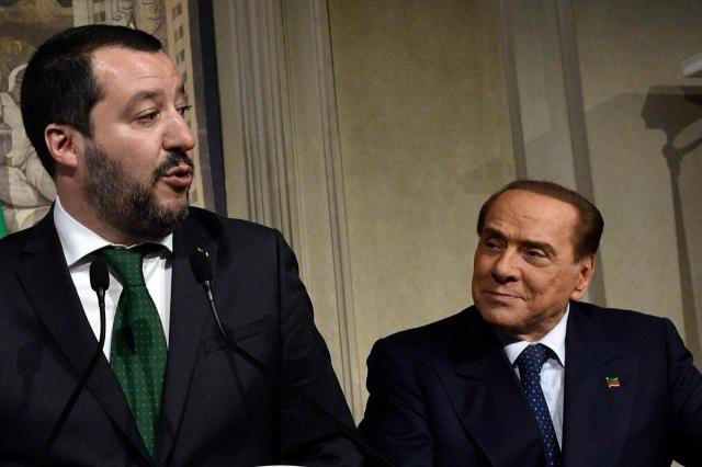 Crisi di Governo, Salvini e Berlusconi pronti al voto. Oggi assemblea M5S