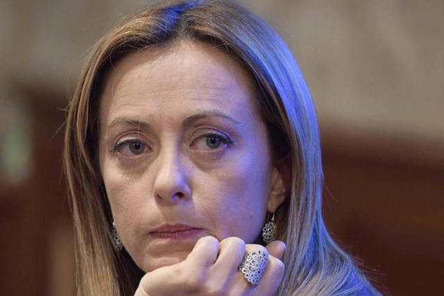 Primarie Pd 2023, Meloni: "Spero che una donna aiuti sinistra a guardare avanti"