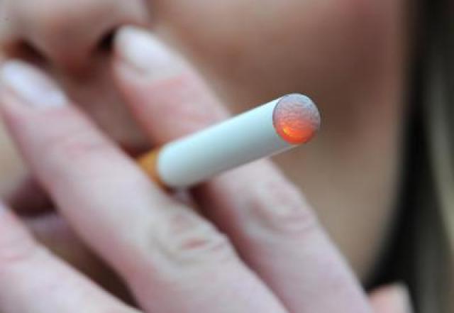 Ue verso stangata sul fumo, 1 euro in pi&ugrave; a pacchetto per le sigarette, aumenti anche per quelle elettroniche, sigari, tabacco
