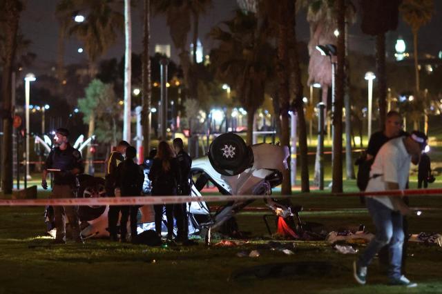 Attentato Tel Aviv, il dolore dei genitori di Alessandro Parini: "Era semplice e modesto"