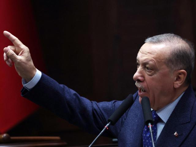 Turchia, urne chiuse per le elezioni presidenziali e parlamentari. Mai come oggi incerto l'esito del voto