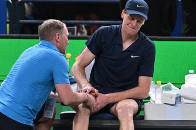 Sinner e i crampi a Shanghai, medico-fisiatra: "Cosa fare per prevenirli"