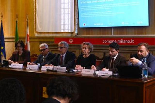 Rifiuti, a Milano le capsule di caff&egrave; in alluminio si raccolgono nel sacco giallo