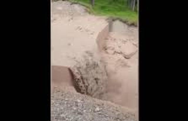 Val di Fassa, nubifragio violento: in Alto Adige fango e frane precipitano nelle strade