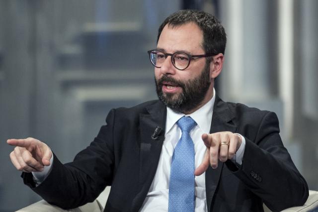 Ex Ilva, Patuanelli: 'Se Mittal vuole lasciare lasci. Tagli inaccettabili'