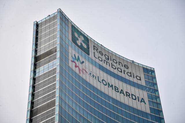 Lombardia zona arancione da oggi, Fontana: 'Chiederemo i danni'. Speranza: 'Trasmesso dati errati poi rettificati'