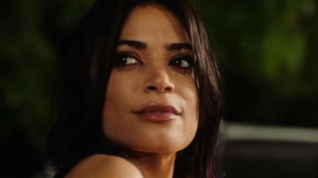 Elodie e Iannone, "bacio passionale in Sardegna". Impazza il gossip. Sono insieme?