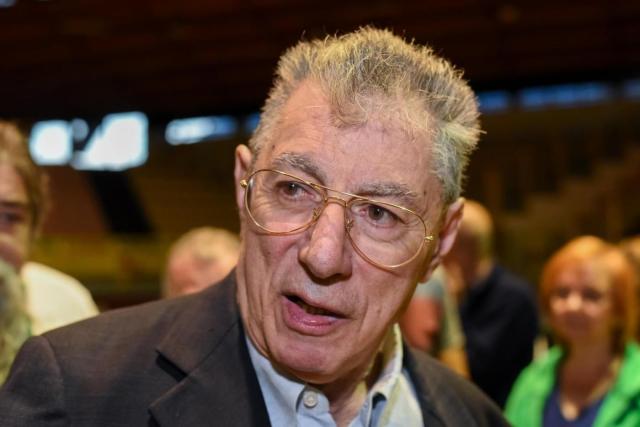 Umberto Bossi ricoverato in ospedale a Varese: 'Non &egrave; in gravi condizioni'